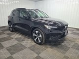 Used 2023 Volvo XC40 B5 Plus w/ Driver Assist Package image 4