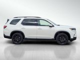 New 2025 Honda Pilot Touring image 4