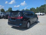 New 2025 Chrysler Pacifica Select image 5