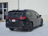 New 2025 Chrysler Pacifica Limited image 3