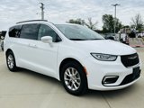 Used 2022 Chrysler Pacifica Touring-L image 2