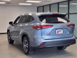Certified 2023 Toyota Highlander XLE image 3