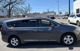 Used 2017 Chrysler Pacifica Touring-L Plus image 3