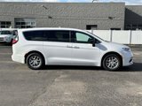 New 2026 Chrysler Pacifica Select image 2