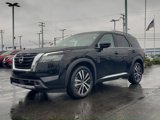New 2025 Nissan Pathfinder Platinum image 3