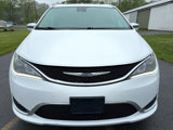 Used 2018 Chrysler Pacifica Limited w/ Advanced Safetytec Group image 2