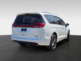 New 2025 Chrysler Pacifica Limited image 4