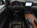 Used 2019 Lincoln Navigator Select image 4