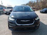 Used 2024 Chrysler Pacifica Touring-L image 3