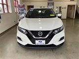 Used 2022 Nissan Rogue Sport S image 2