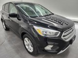 Used 2017 Ford Escape SE image 2
