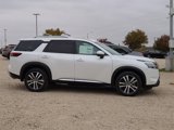 New 2025 Nissan Pathfinder Platinum w/ Cargo Package image 4