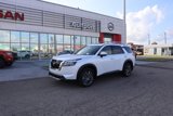 New 2025 Nissan Pathfinder SL w/ SL Premium Package image 2