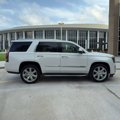 Used 2017 Cadillac Escalade Luxury image 6