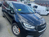 Used 2023 Chrysler Pacifica Touring-L image 4