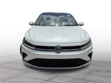 Used 2025 Volkswagen Jetta SE image 2