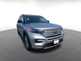 Used 2024 Ford Explorer Limited image 3