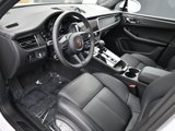 Certified 2025 Porsche Macan GTS image 4