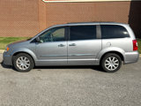 Used 2015 Chrysler Town & Country Touring w/ Driver Convenience Group image 6