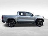 Used 2024 Chevrolet Colorado ZR2 w/ Technology Package image 2