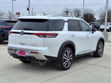 New 2025 Nissan Pathfinder Platinum image 5