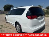 Used 2020 Chrysler Pacifica Touring-L image 3