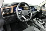 Certified 2025 Volkswagen Atlas SE image 4