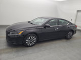 Used 2023 Nissan Altima 2.5 SV image 2