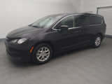 Used 2022 Chrysler Voyager LX image 2