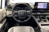 Used 2022 Toyota Sienna Limited image 4