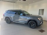 New 2025 Volkswagen Atlas Peak Edition SE image 2