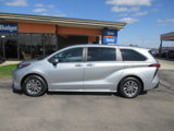 Used 2024 Toyota Sienna XLE image 2