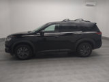 Used 2023 Nissan Pathfinder SV image 2