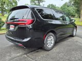 New 2025 Chrysler Pacifica Select image 2