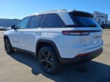 New 2025 Jeep Grand Cherokee Altitude image 3