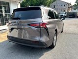 Used 2022 Toyota Sienna XLE image 5