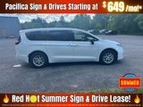 New 2025 Chrysler Pacifica Select image 3