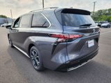 New 2025 Toyota Sienna Platinum image 4
