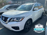 Used 2020 Nissan Pathfinder Platinum image 2
