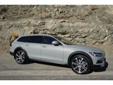 New 2025 Volvo V90 B6 Cross Country Ultra w/ Protection Package image 4