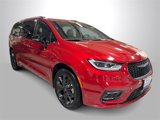 New 2025 Chrysler Pacifica Limited image 2