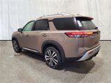 New 2025 Nissan Pathfinder Platinum image 3
