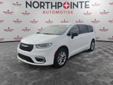 New 2026 Chrysler Pacifica Select image 2