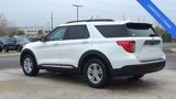 Used 2023 Ford Explorer XLT image 3