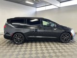 Used 2019 Chrysler Pacifica Limited w/ Advanced Safetytec Group image 6