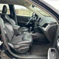 Used 2018 Jeep Cherokee Trailhawk image 3