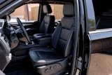 Used 2023 GMC Yukon SLT w/ SLT Luxury Package image 3