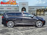 New 2026 Chrysler Pacifica Pinnacle image 2