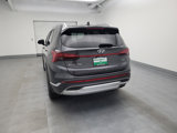 Used 2022 Hyundai Santa Fe SEL w/ Convenience Package image 6