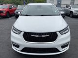 Used 2023 Chrysler Pacifica Touring-L image 5